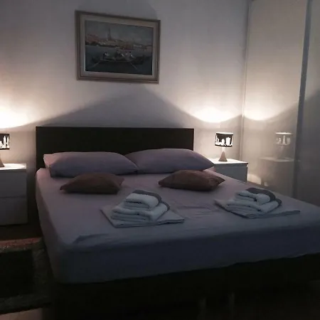 Neda Apartment *